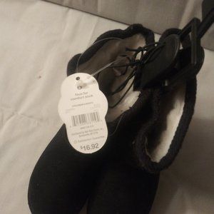 Brand New Children's Boots with tags. Size 8 toddler  Black with faux fur lining
